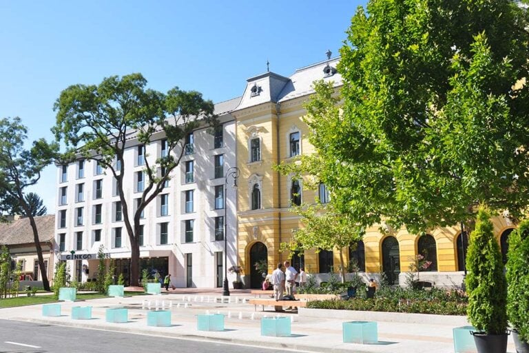 Ginkgo Hotel
